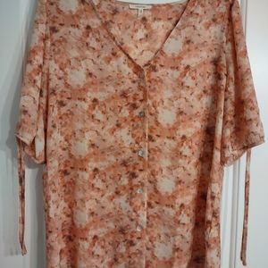 Short sleeve, tie sleeve blouse